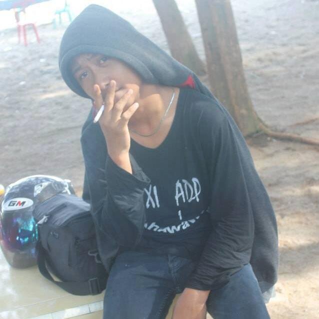 Sahabat adalah anugerah yg terindah..kadang orng bsa hidup tanpa kekasih,,tetapi jarang orang bsa hidup tanpa Sahabat,,Yang slalu ada saat Suka maupun Duka..^_^