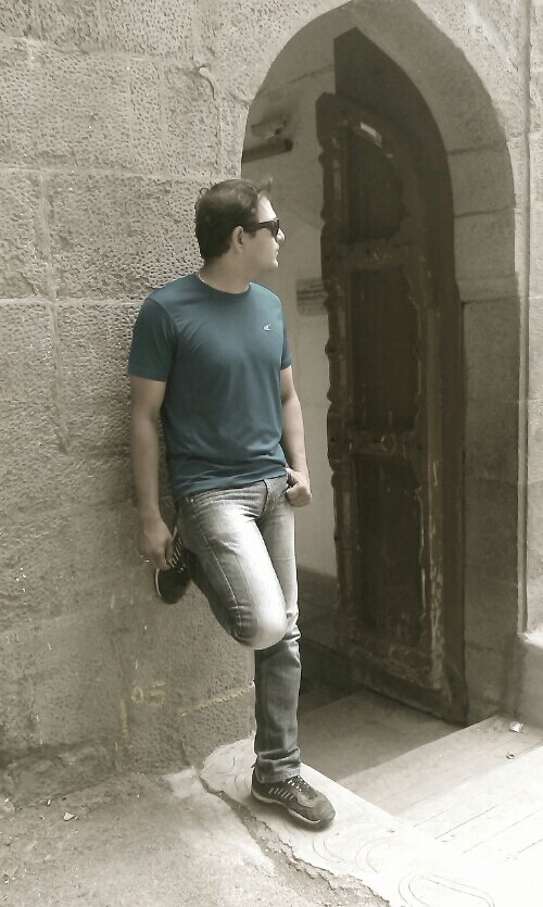 Photographer | Technology Evangelist | Artificial Intelligence Expert | Info. Security Expert | Music Lover | Hubby | Dad | Family Lover.