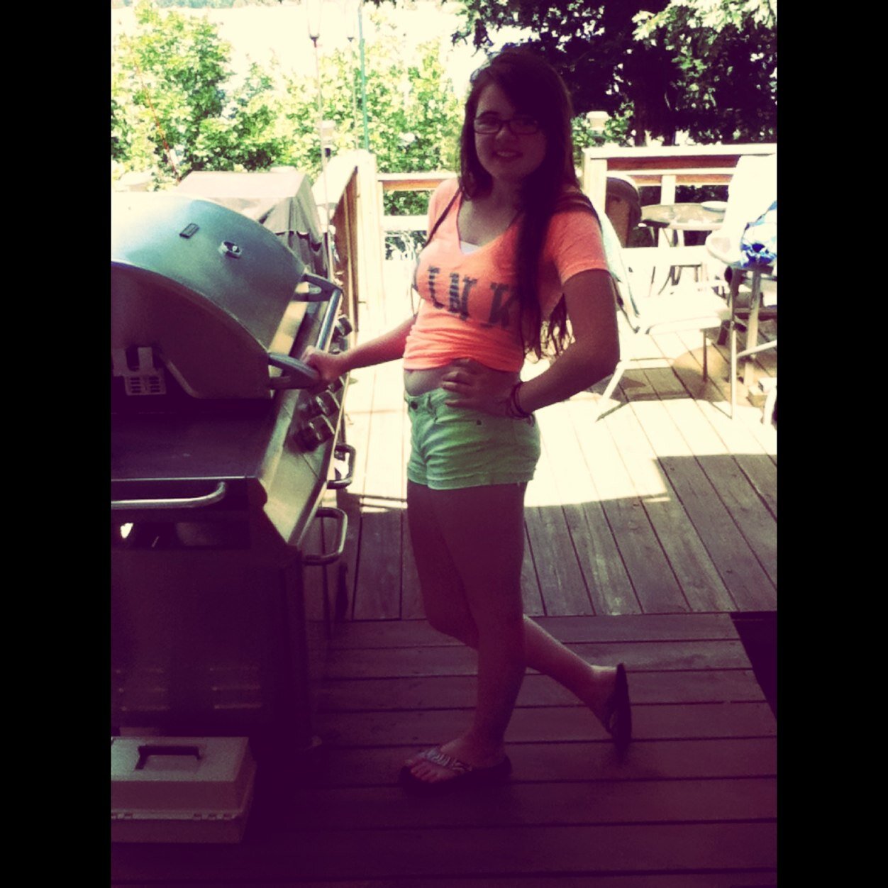 ⚓️Let's party while we're young and beautiful. ☯ ☮ ❤ I'm an absolute blunt bitch, sorry bout it. no filter. occasional alcoholic. love me or hate me ⚓️