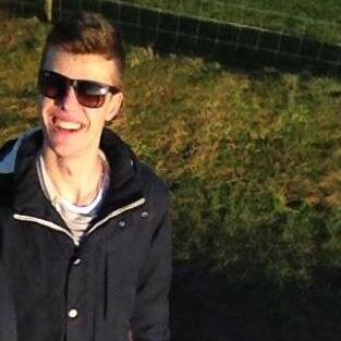 _Larsb's profile picture. 