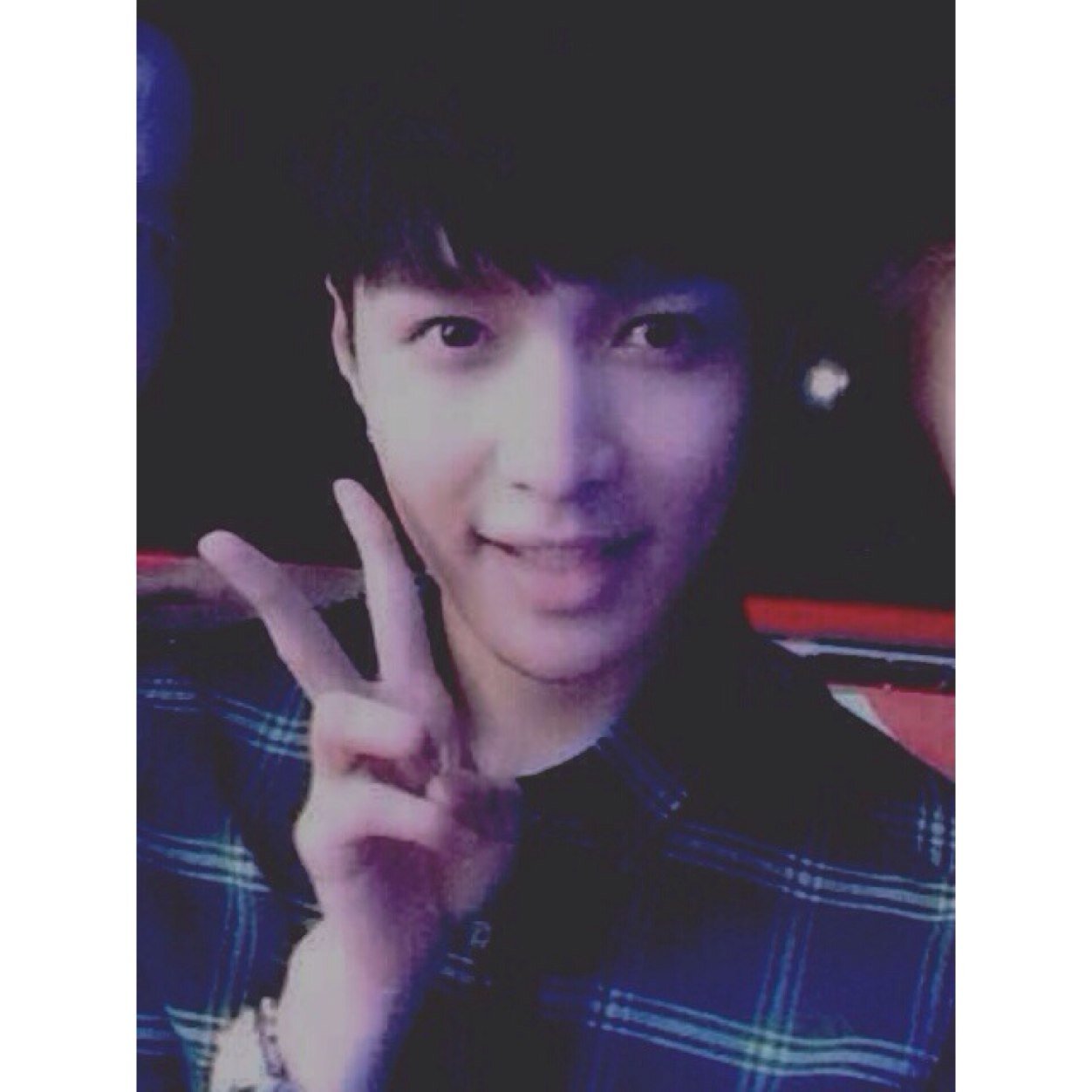 ((ig: beagle.2)) shixun baoxian yixing / i will support exo till the end. and i will never leave this fandom. i promise.