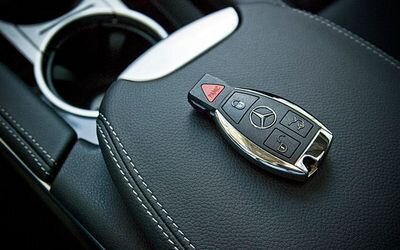 AUTO LOCKSMITHS BASED IN DUDLEY COVERING THE WEST MIDLANDS. 07780086700 SPECIALISTS IN REPLACEMENT REMOTE CAR KEYS AND FOBS CUT & CODED TO YOUR VEHICLE.