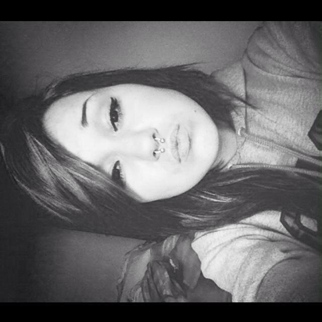 tbata_andressa's profile picture. Eu poderia ser a pessoa mais agradável do mundo, mais optei por ser eu mesma. -Renato Russo — http://t.co/SzPCHX9w3I