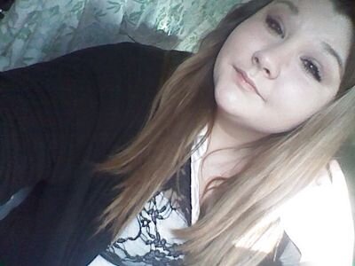 My name is Caitlin. 
16 
Instagram: Caitlin_Loves_You995
Kik: Katie_lynn995
Snapchat: Ladybugg995
Don't follow to unfollow.