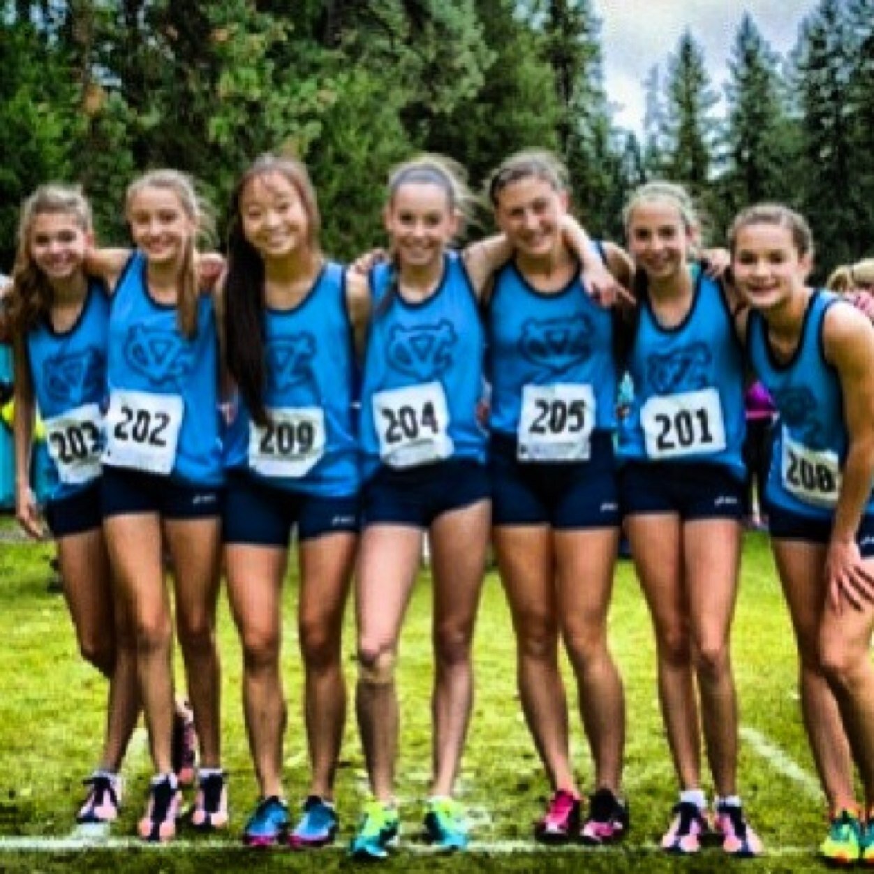 We make vlogs and stuff... Follow on instagram @awkwardrunneradventures We put the xc in sexy