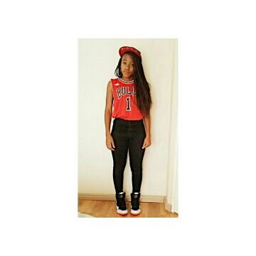 Professional Dreamer.
199x'.
Basic.
Infinite Crew™.