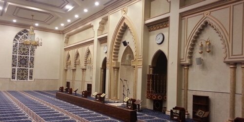 الحساب المخصص  لأهم الأخبار وإعلانات مسجد الشيخ محمد الزامل رحمه الله 
موقع المسجد عن طريق google maps
http://t.co/we3DI8WqWz