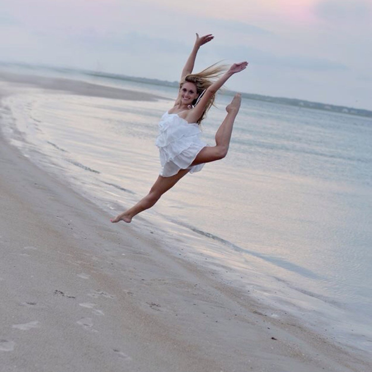 Keep_In_Step13's profile picture. Galatians 5:25. Keep Dancing Through Life. #UNCG19