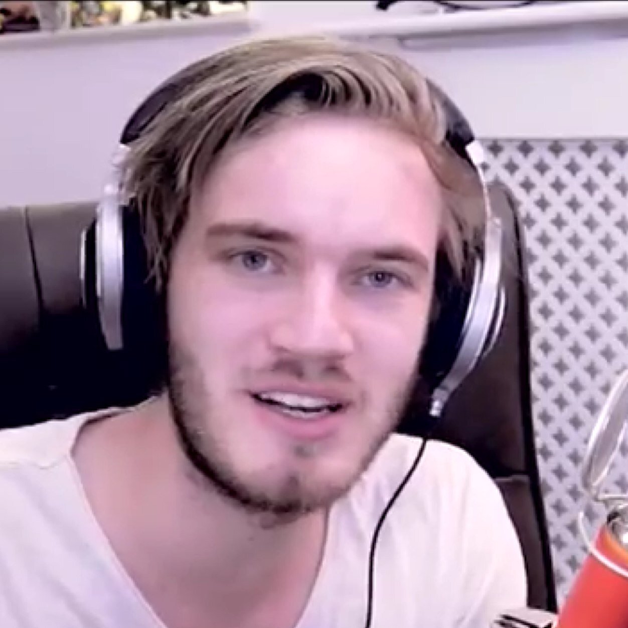 I wish i could subscibe to poods tdm skydosemindcraft