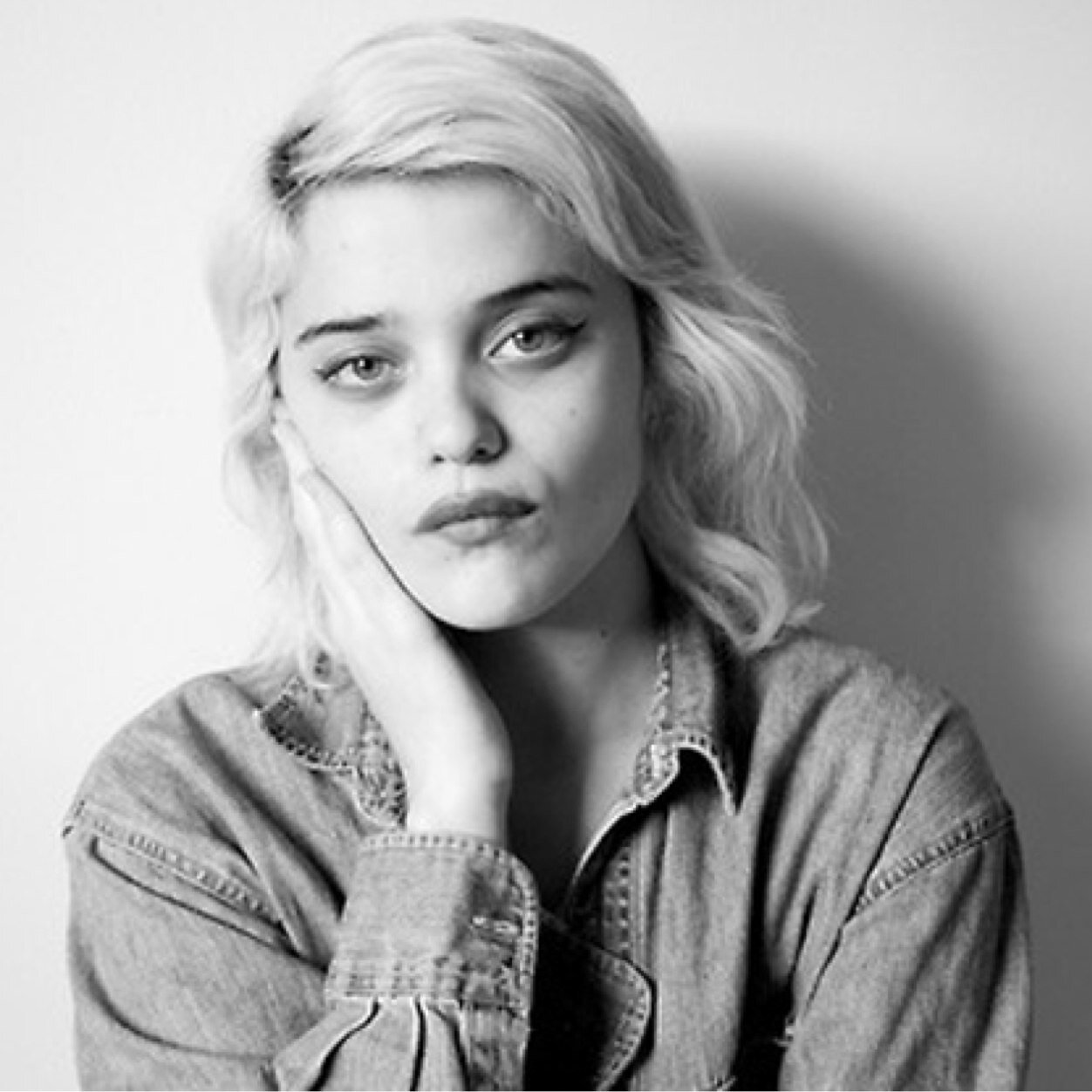 cringing_'s profile picture. insignificant