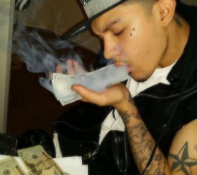 19 yrs yung #TeamTatted | Music Recording artist / CEO @$tackOr$tarveEntertainment | IG: ImYungDollah