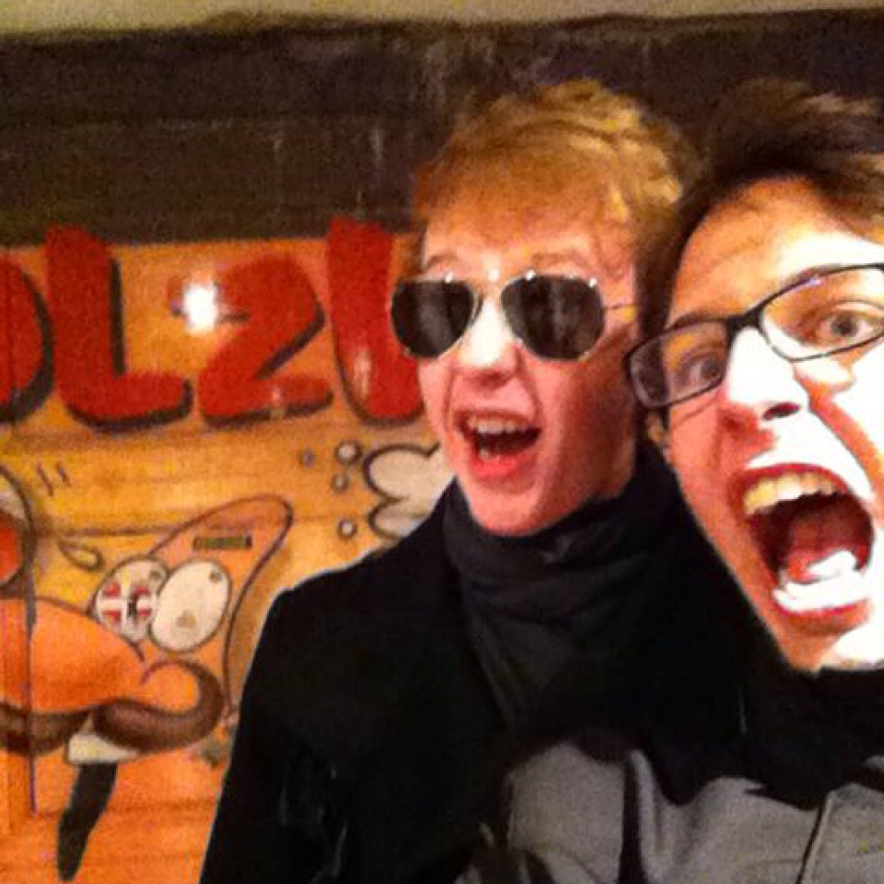 Ezielox's profile picture. Sponsorisé par les petits beurres LU !
Je suis Suisse, j'aime la fondue, et j'apprécie tout particulièrement la gente féminine ;)