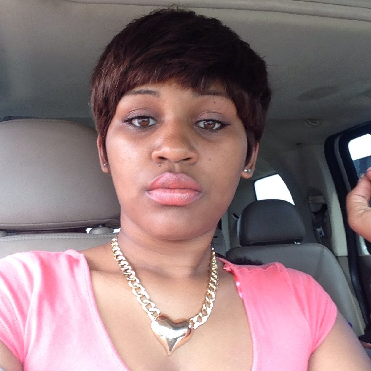 I'm mite nt b perfect but I am amazin, loyal, honest, & 1 of a kind. I am worth it! If u can't c dat its ur loss n u don't deserve me..#teammom #fuckdafake..