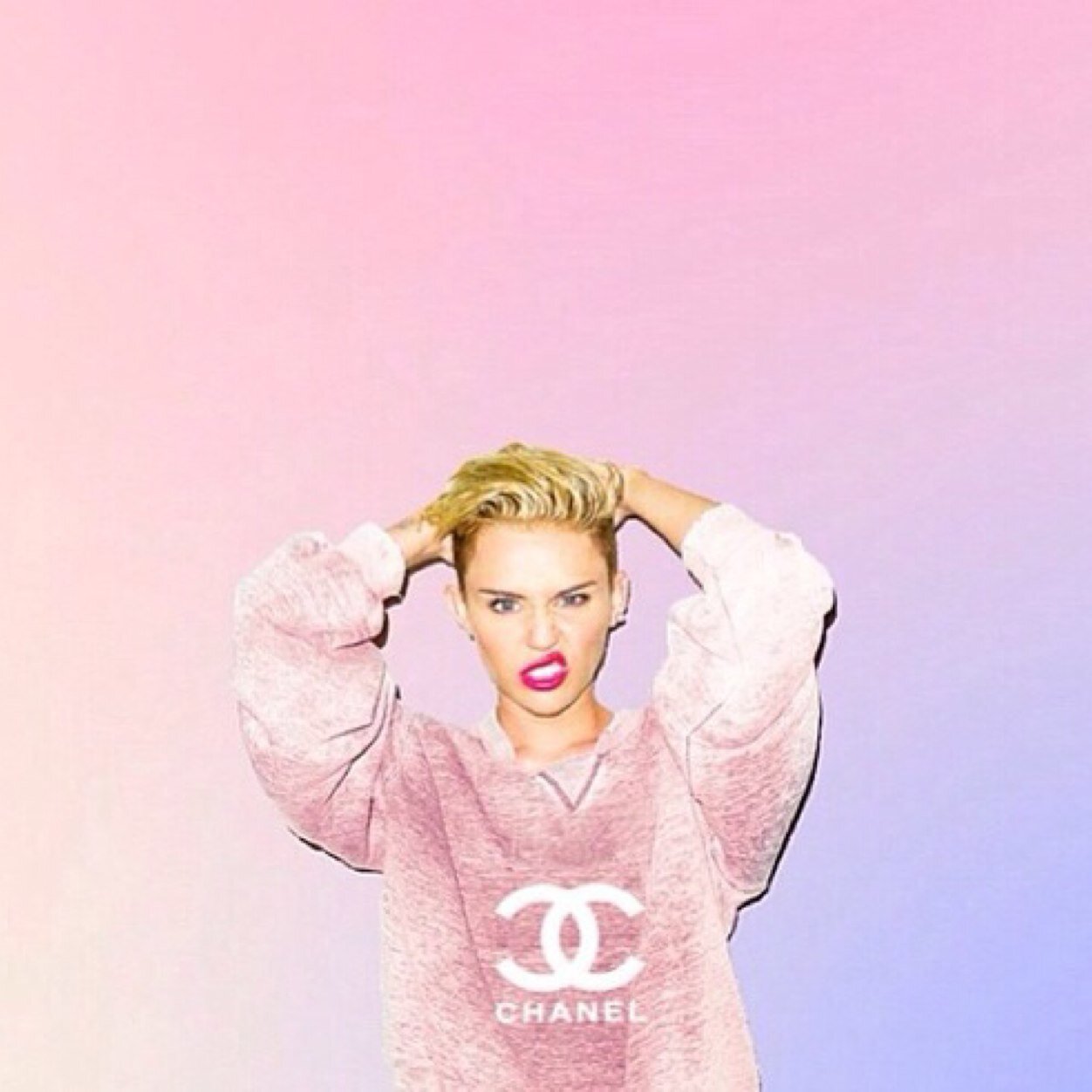 Dforyourlife's profile picture. You're like cold coffee in the morning Anche se non entri più su Twitter sappi che ti voglio bene MOCCHI :') Yours sincerely, Vicci