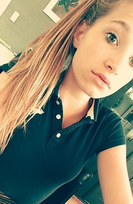 wil je meer over mij weten? Volg me! IG ; kus_sophiex
                                                            Snapchat ; yoitssophie ♡.
