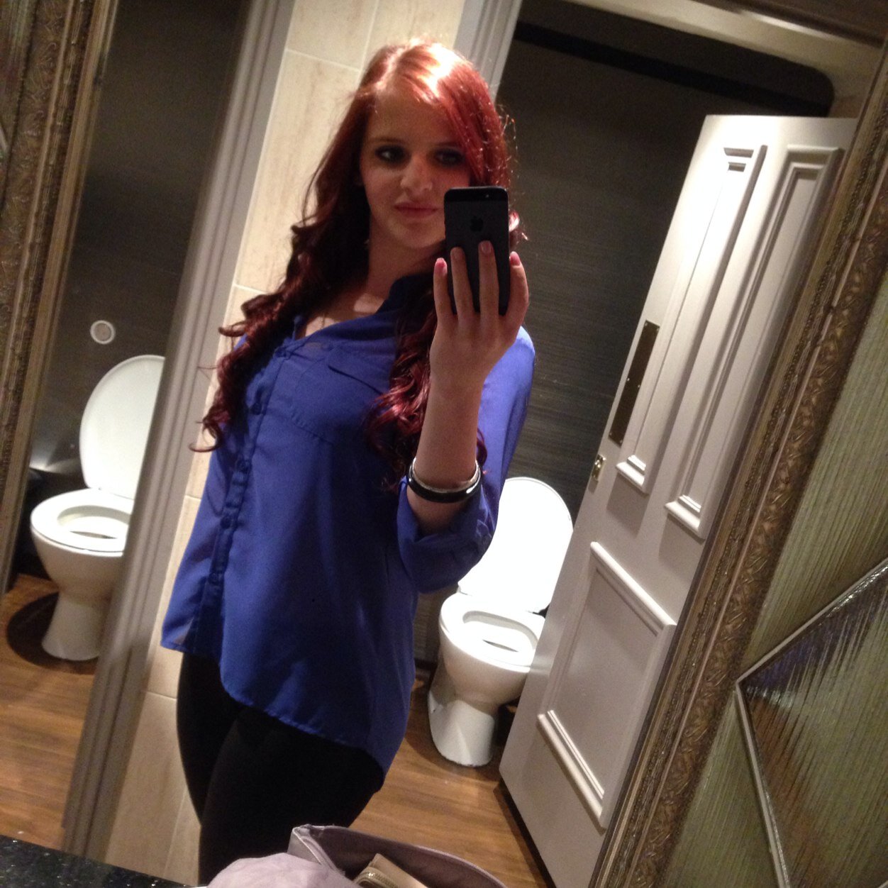 hey, my name is amy, i live in the east midlands, loving life atm, lifes too short not to enjoy yourself, and to be miserable.