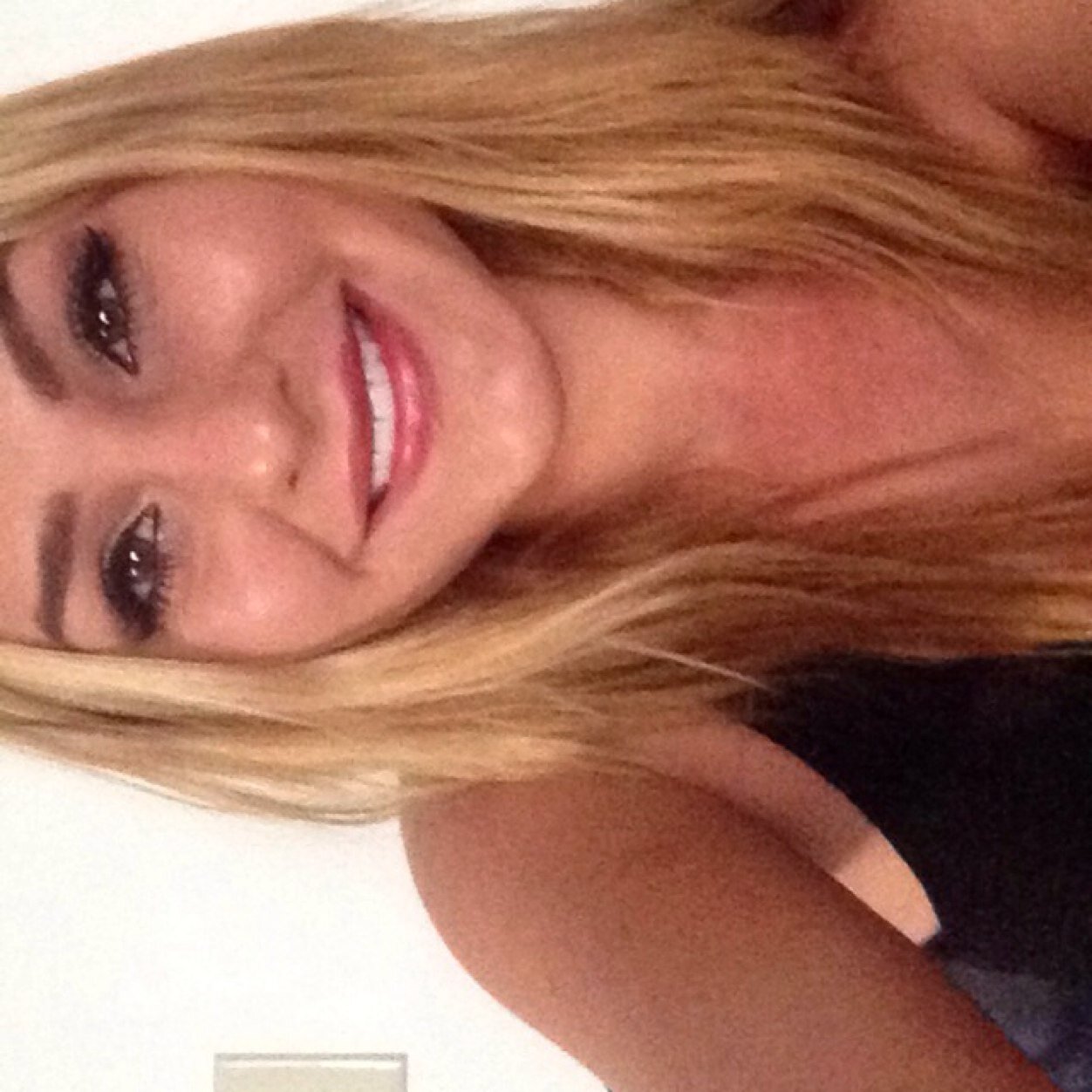 katyl0V's profile picture. 