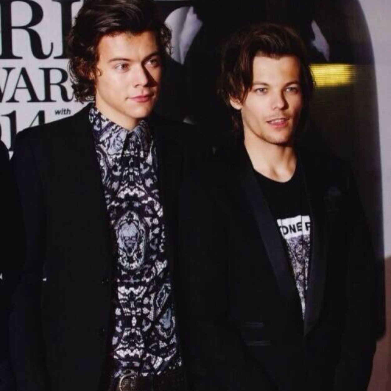 Blue eyes wishes he could be with his green eyes but the world always seems to pull them apart when they are almost there 
Love larry