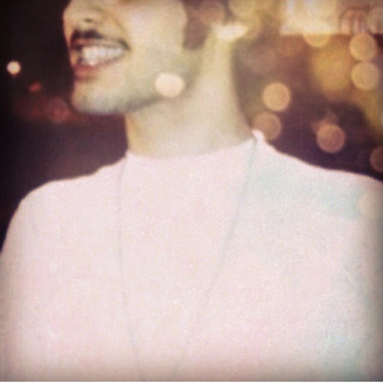 متـــذوق للشعــر الجــزل - وللشيـلات العـذبه .. متابعتكم لي شرف [ BBM : 26888E90]