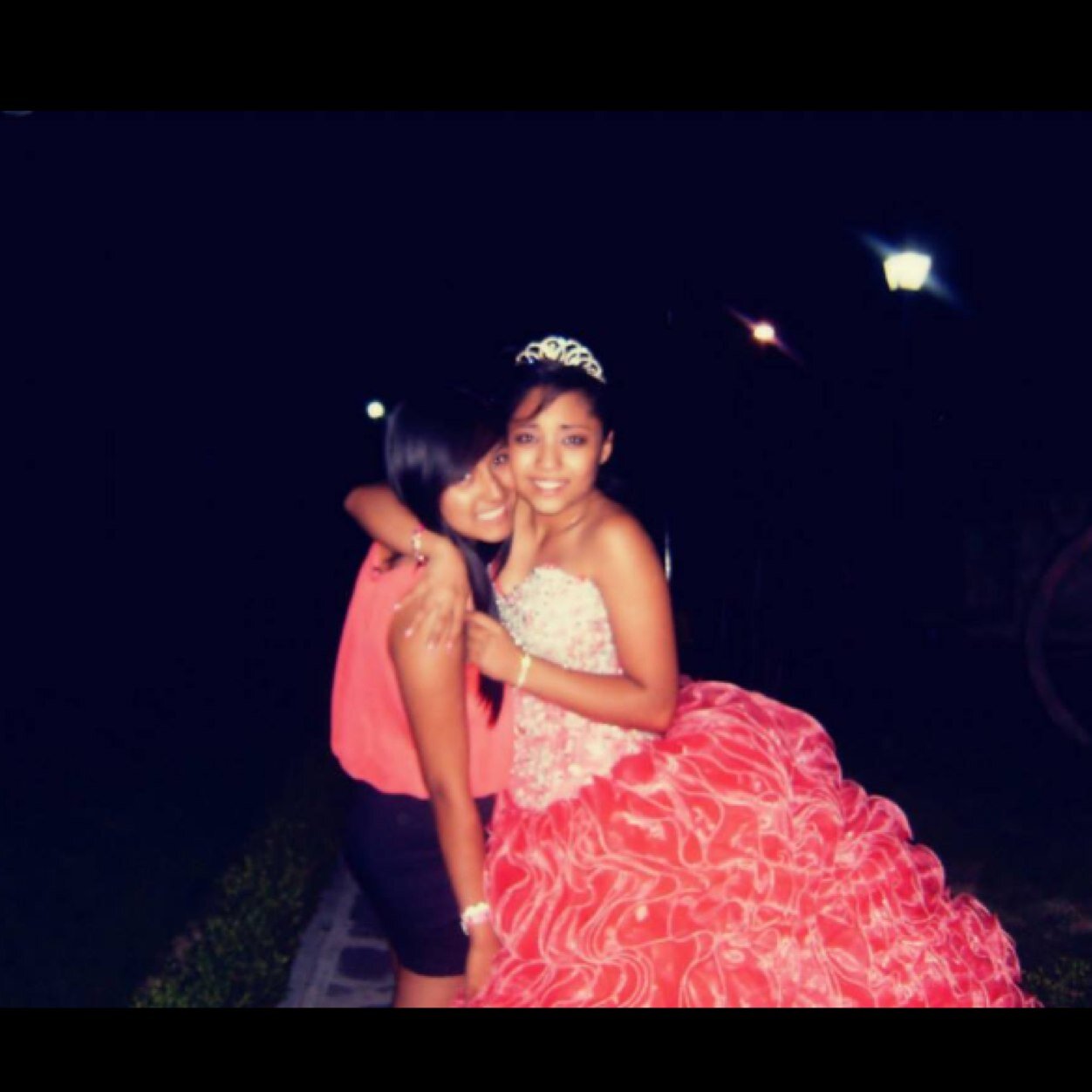 Con el los dias son mas bonitos L&J :3