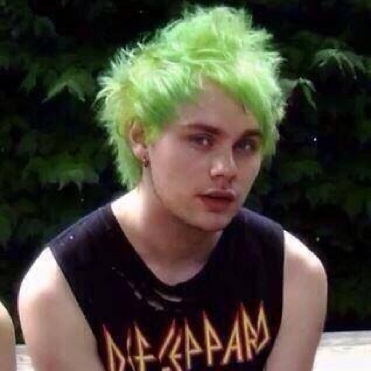 I love 5sos! Haha Michael is my fave. Id love to meet them one day! They're perfect. :).