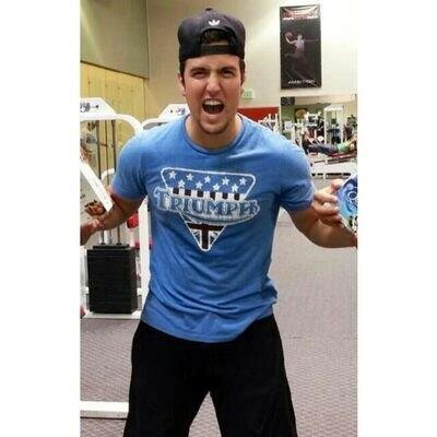 YaCasic's profile picture. 