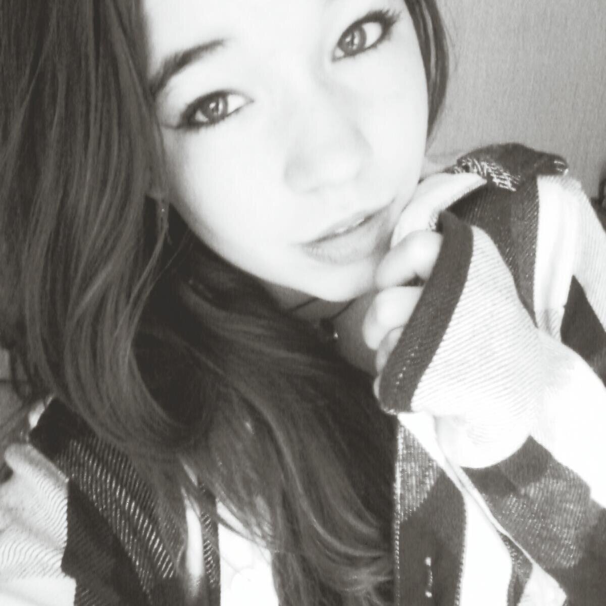 #TeamPèste. #TeamWeedFamily. #TeamBadAss. #TeamCroqueLove. #TeamTrizonours.