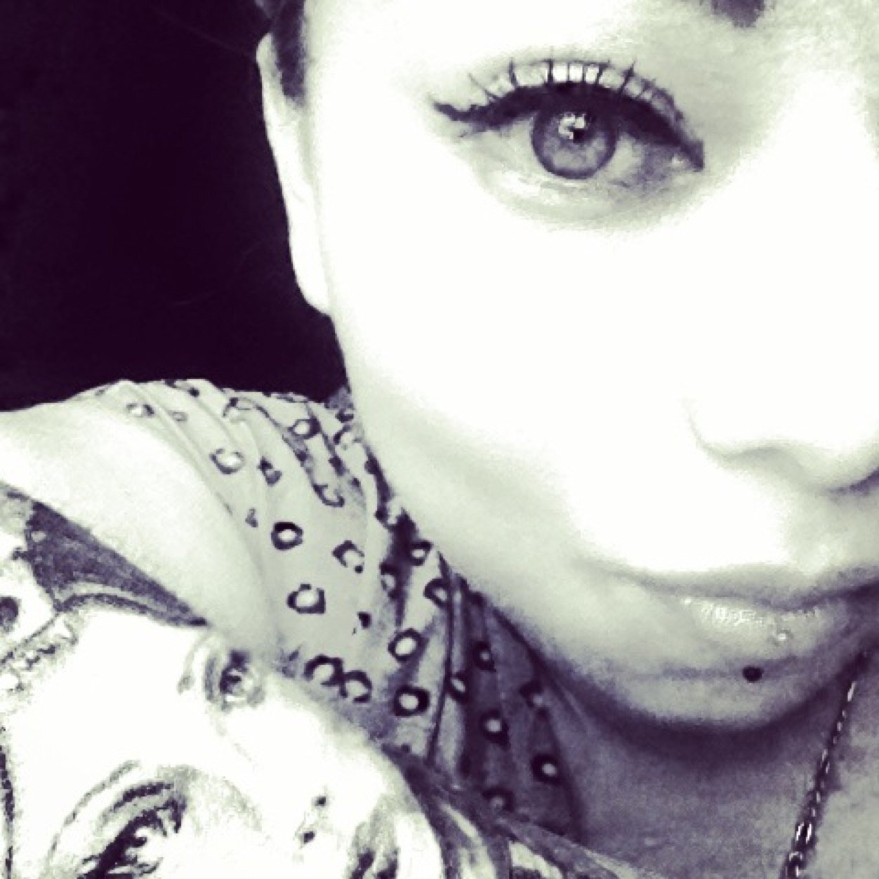 adja_ne's profile picture. Ah.. me encanta disfrutar cada dia q pasa, (tengo un problema, soy adicta al RAP y al tekila)