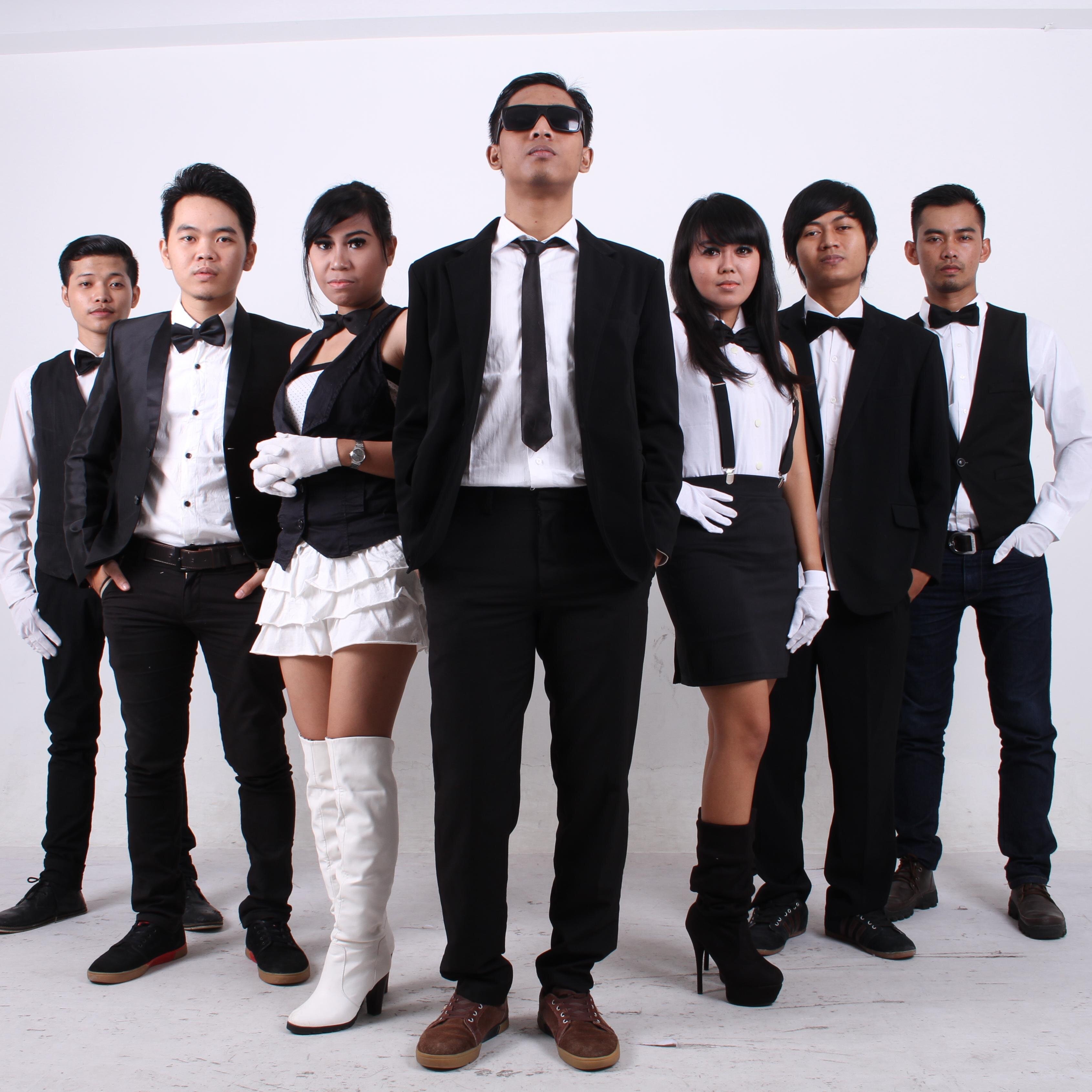 4U_JAM's profile picture. we're JAMming just 4U.Semifinalis Indonesia's Got Talent. Jazz Broadway. CP: 08179429643 (achi)