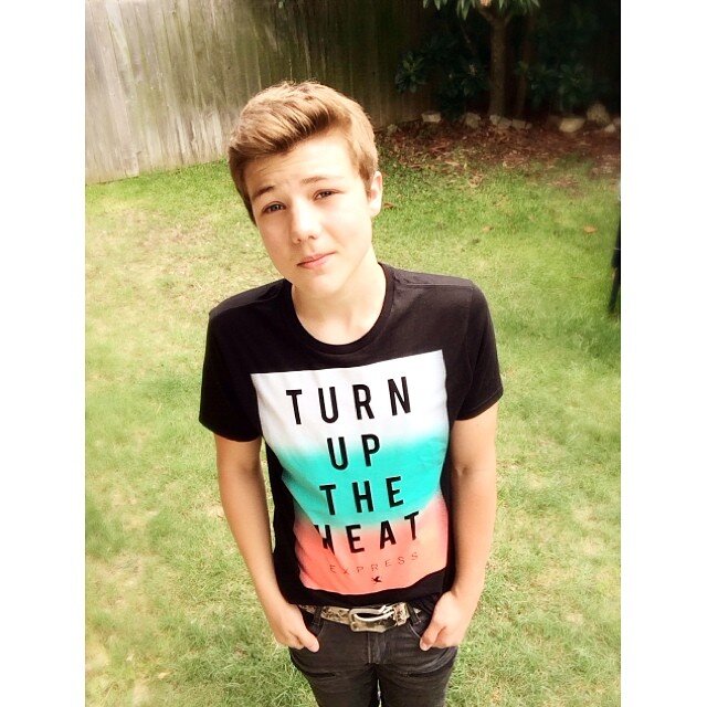 Hola Somos Una ''Reedlings Page Latina'' Reed if you read this Please follow us! :)