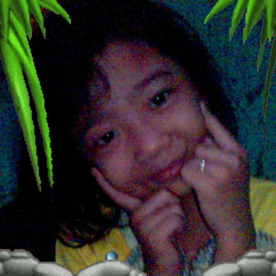 yuliaindah13's profile picture. 