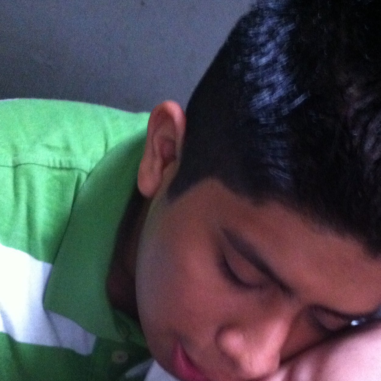 Aquí encontraras solo ¡ TUITS ORIGINALES ! █║▌│█│║▌║││█║▌│║▌║© #FOLLOWBACK ;) El conocimeinto no es malo, lo malo es como lo aplicas !!!