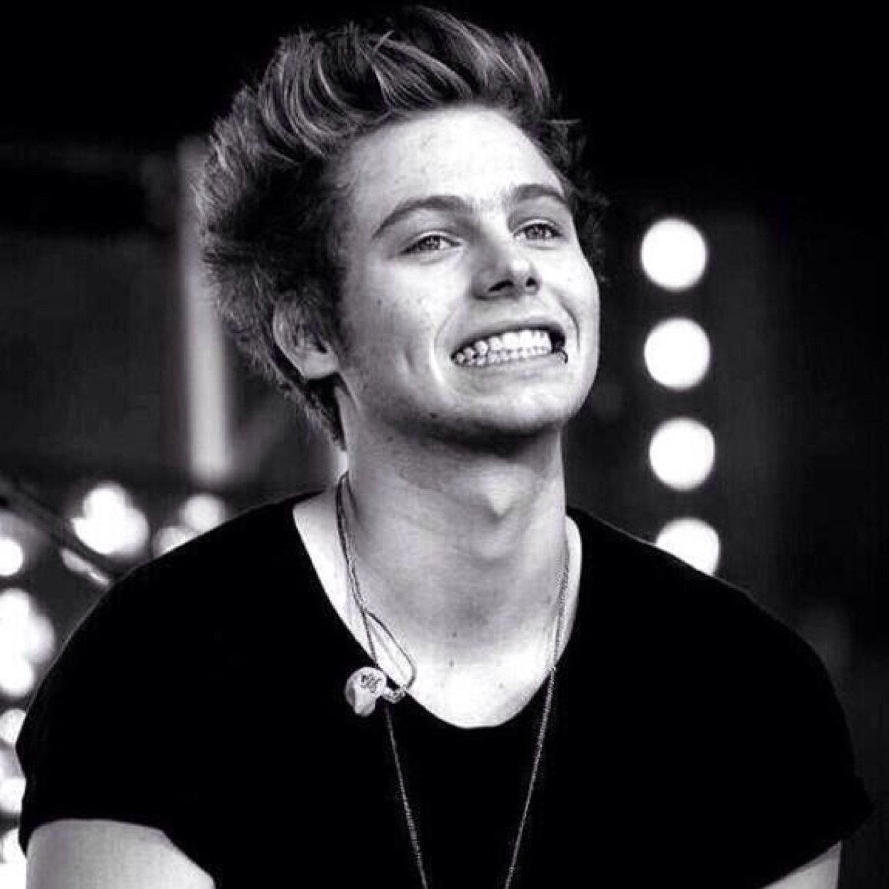 follow @subwayclifford . ❤️