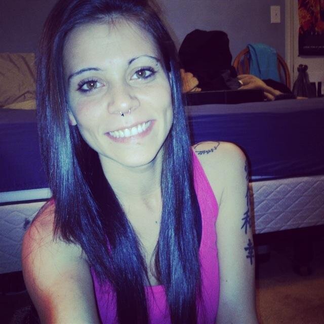 thuqqshawtyy's profile picture. -- est. 1990 .. (: simply amazinq , nothinq less .. beautiful : serious at times & lauqhter is my medicine .. (: