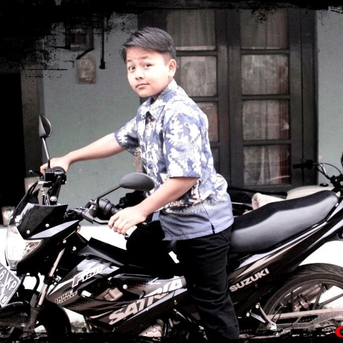 |Sekolah Di SMPN4 Kota Sukabumi|Kelas 8B|Alumni SDN Kopeng 1|Add Facebook Adrian Syah|