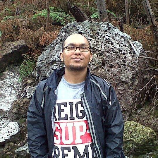 rangkuti13's profile picture. Worker, friendly and smiling, citizen & milanisti, luv simple @Syaf_99real.