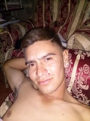 flackoo25's profile picture. con pulgaz pero buena vestia,tengo todas mis vakunas todos mis papelez en orden,factura original...