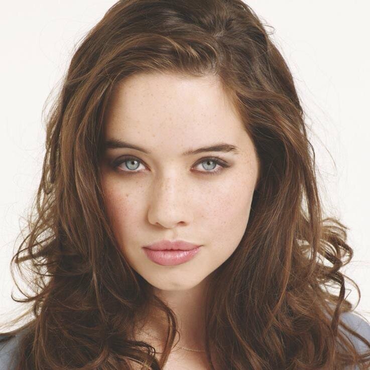 Penelope_CDR's profile picture. Estudiante de Hogwarts, perteneciente a la casa Ravenclaw y prefecta. http://t.co/ElFhgVj7bi