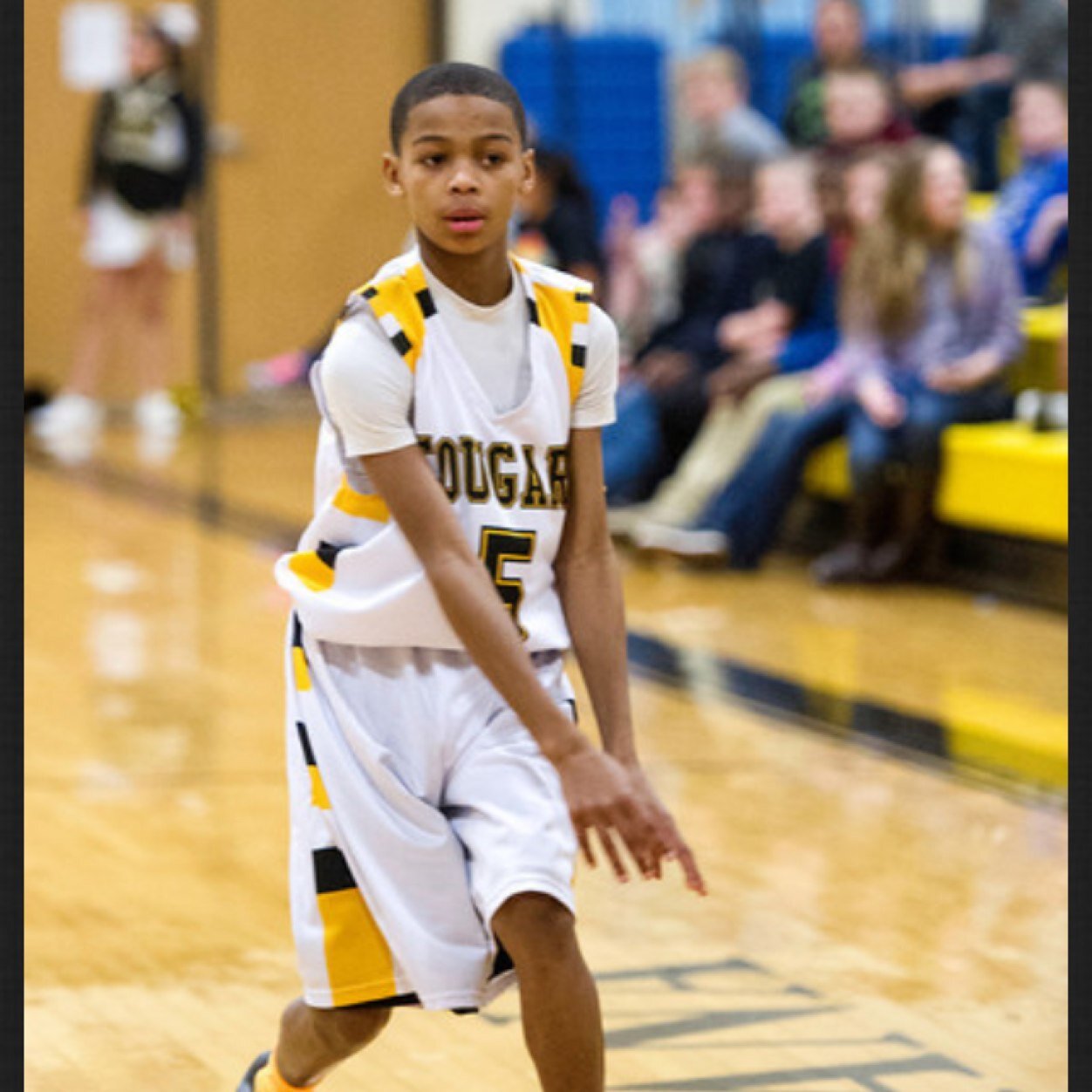 Offical page of 52 PG Rashaad Thompson
Christiana Middle School ' football & basketball .. Ig: rt.3 419✈️615