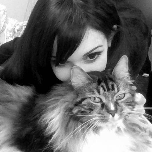 Noellesofetch's profile picture. Cuando era pequeña había monstruos debajo de mi cama, ahora que soy mayor hay demonios en mi mente. 

Arquitectura❤