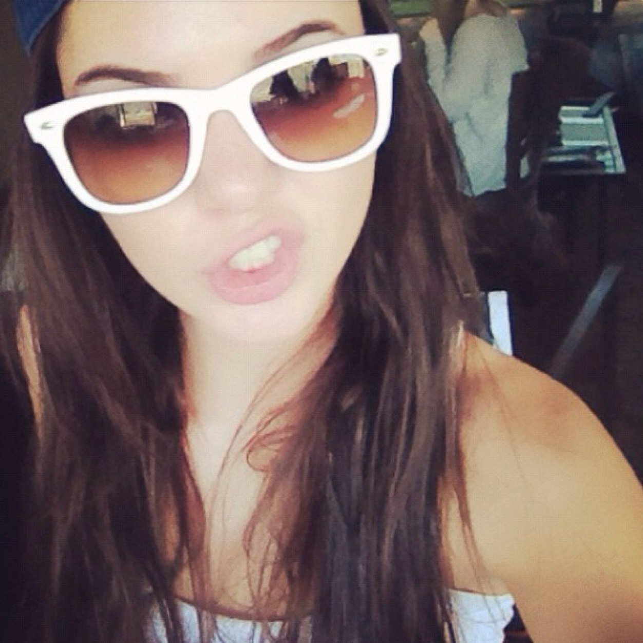 just an obssesed fan of 1D and 5sos
louis; harry; niall; liam; zayn
luke; ashton; calum; michael 
i claim those kings!