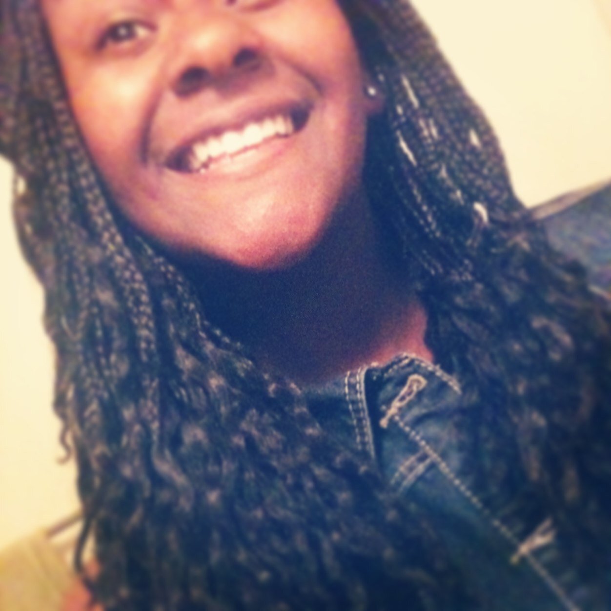 Chrishonna mayes
      aka-:/CRI_CRI
CRI_CRI_DGAF