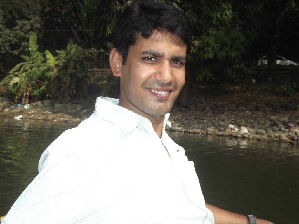 I am a sales professional, working with ICICI Bank as, Manager- Institutional Relationship.