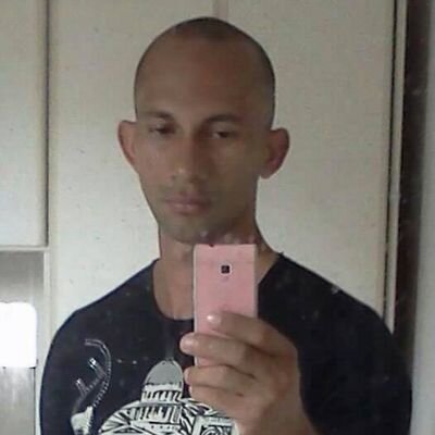 Amo futebol, Voley , Minha família e Meu Amigos
#Instagram : ed_smmarques 
#Twiter : @edilsonmarques15
