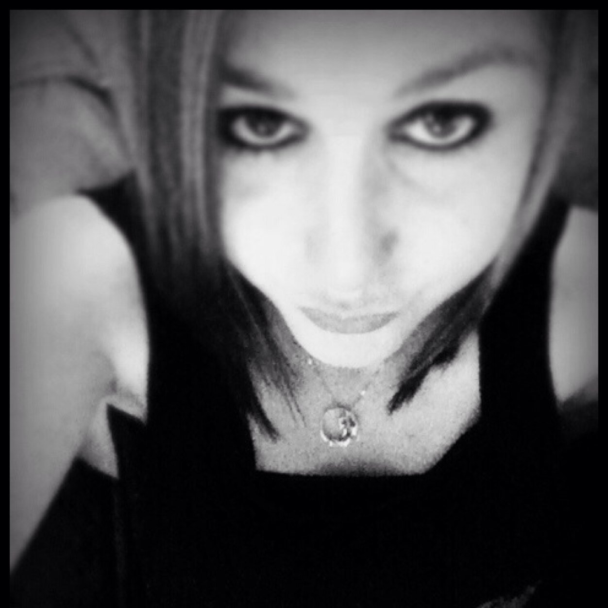 StacyVossen's profile picture. Thibault le meilleur..❤️ Kassandra ma meilleure..❤️ Julien,mon juju d'amour..❤️