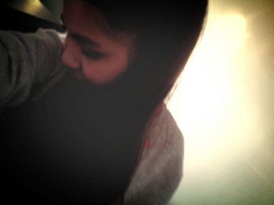 I love music , internet , and adventures ♥ Instagram :liz.a.morales , Have a splendid day :)
