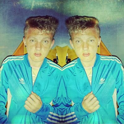 yes this is twitter turn that white button blue I'll return!