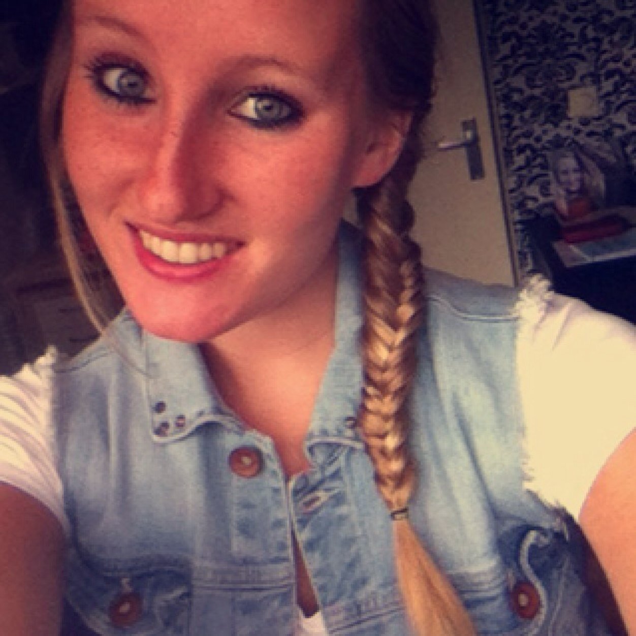 LiesLisaLies's profile picture. 