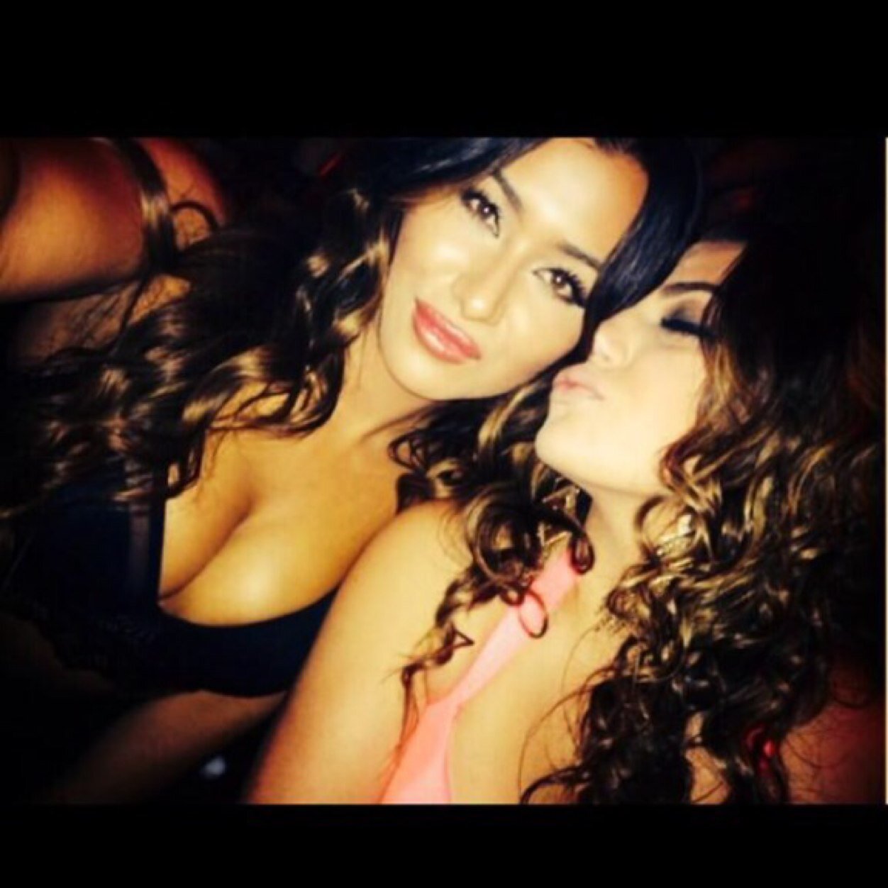 All about the sexy beautiful woman in Seattle! Tweeting and RT! DM pics and they'll be posted #SeattleHotties #206