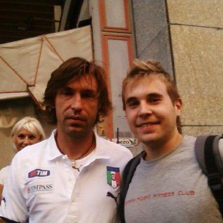 izzorip91's profile picture. Football, food and travel.